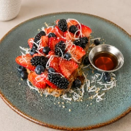 BERRIES TOAST